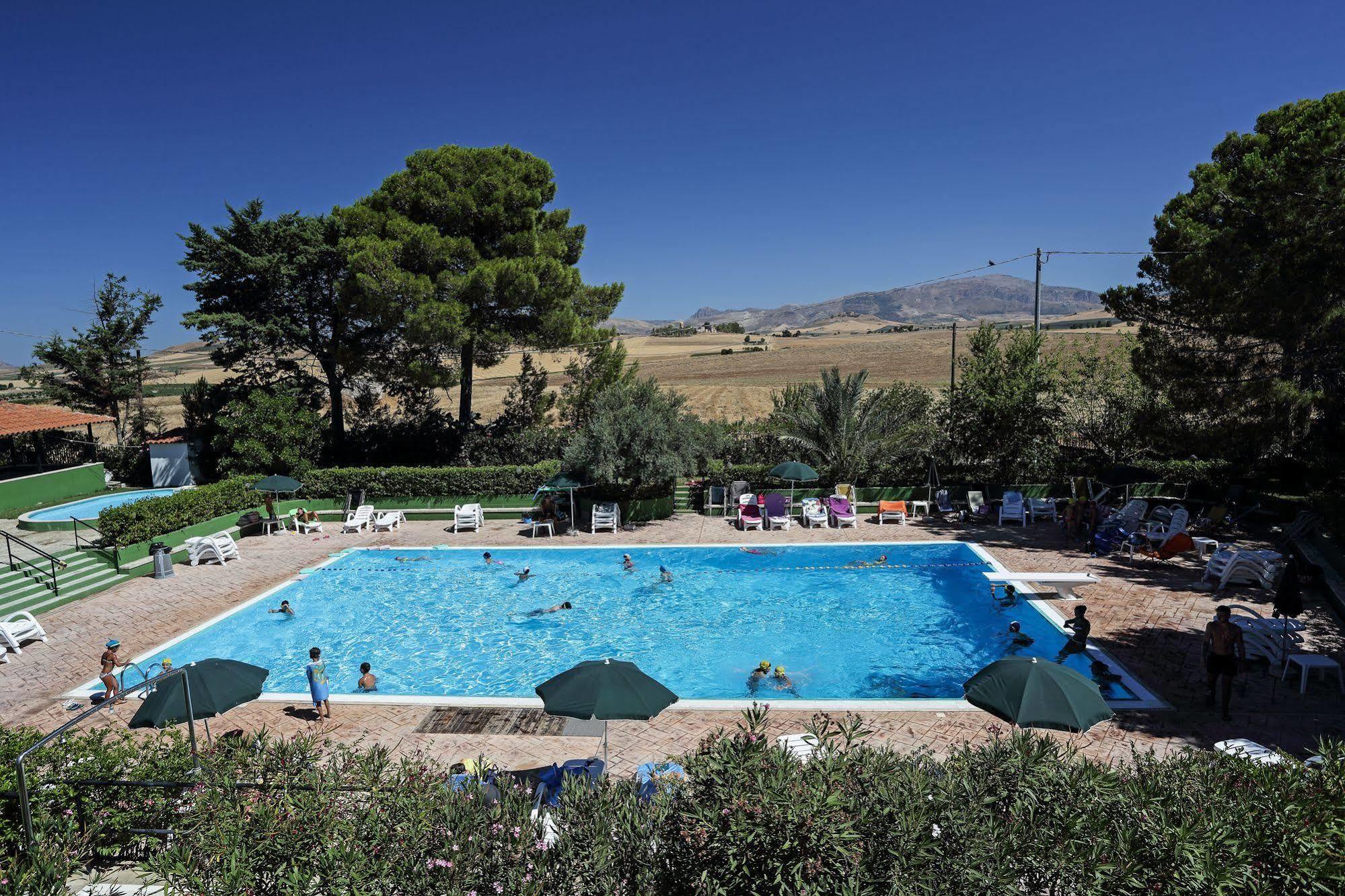 Agriturismo Tenute Pollara Roccamena Buitenkant foto