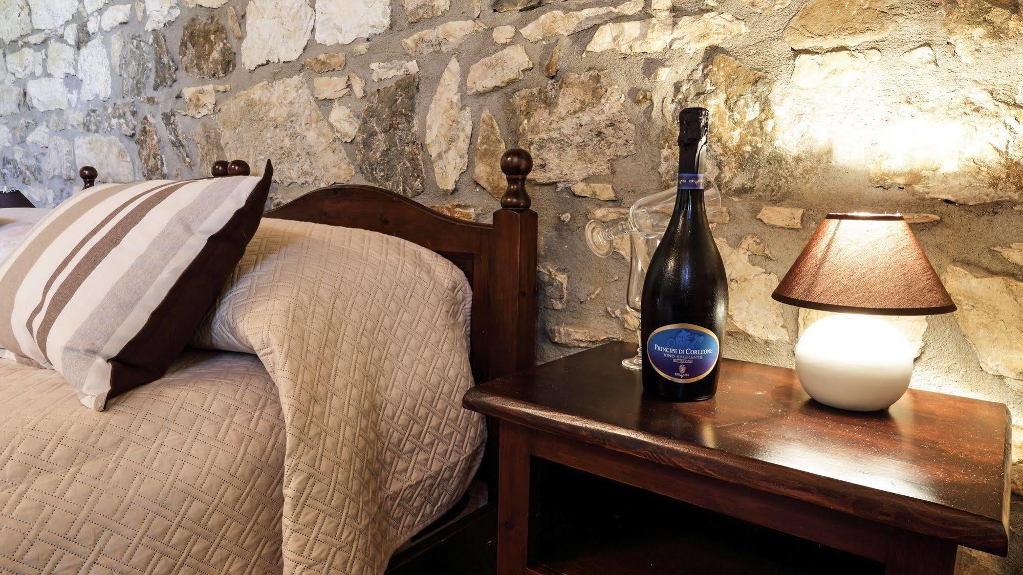 Agriturismo Tenute Pollara Roccamena Buitenkant foto