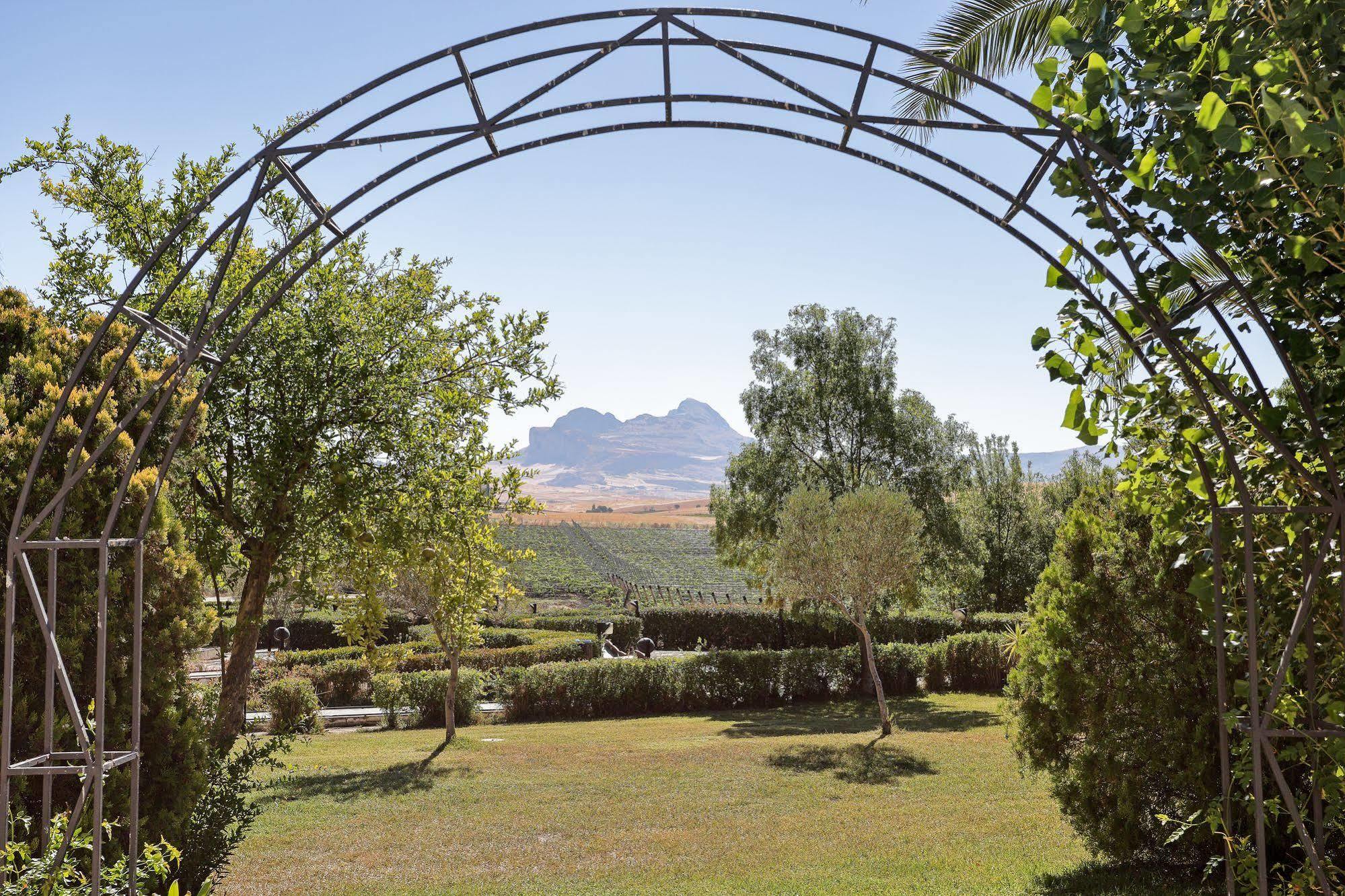 Agriturismo Tenute Pollara Roccamena Buitenkant foto
